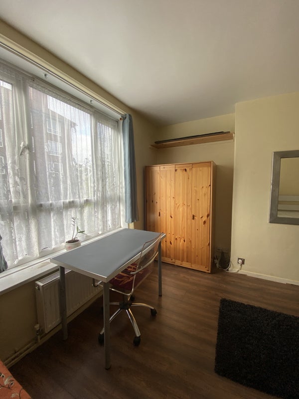 Room Rossendale Street in Greater London
