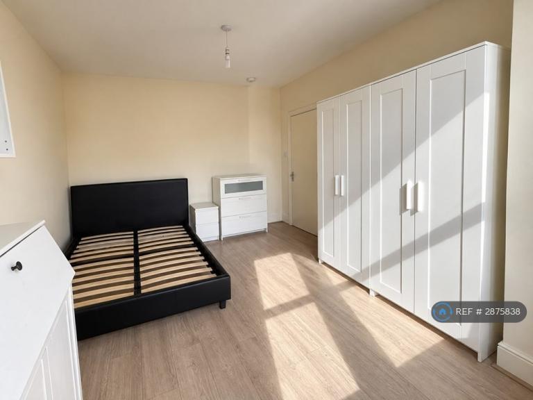 House Erin Mews in Greater London