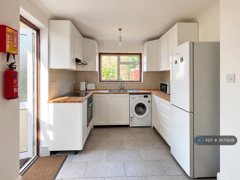 House Erin Mews in Greater London