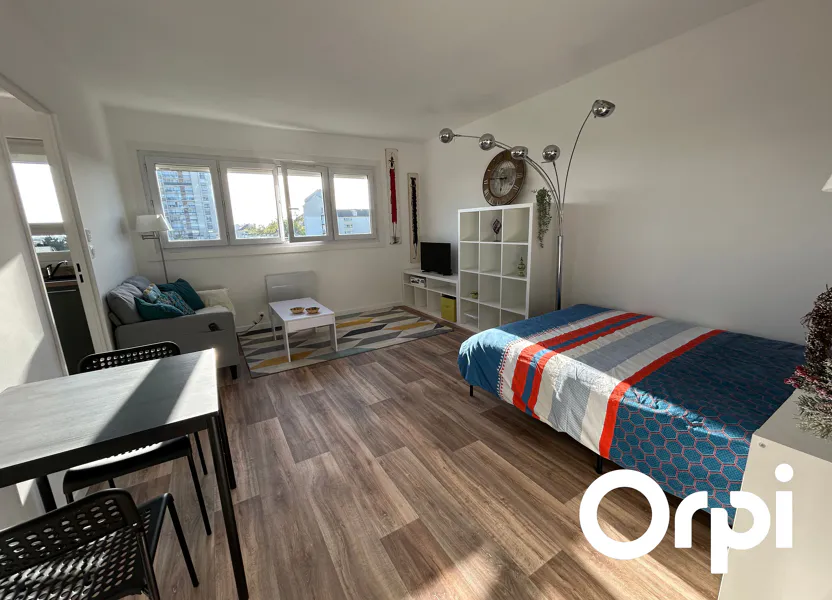 Room Rue de Brie in Maurepas