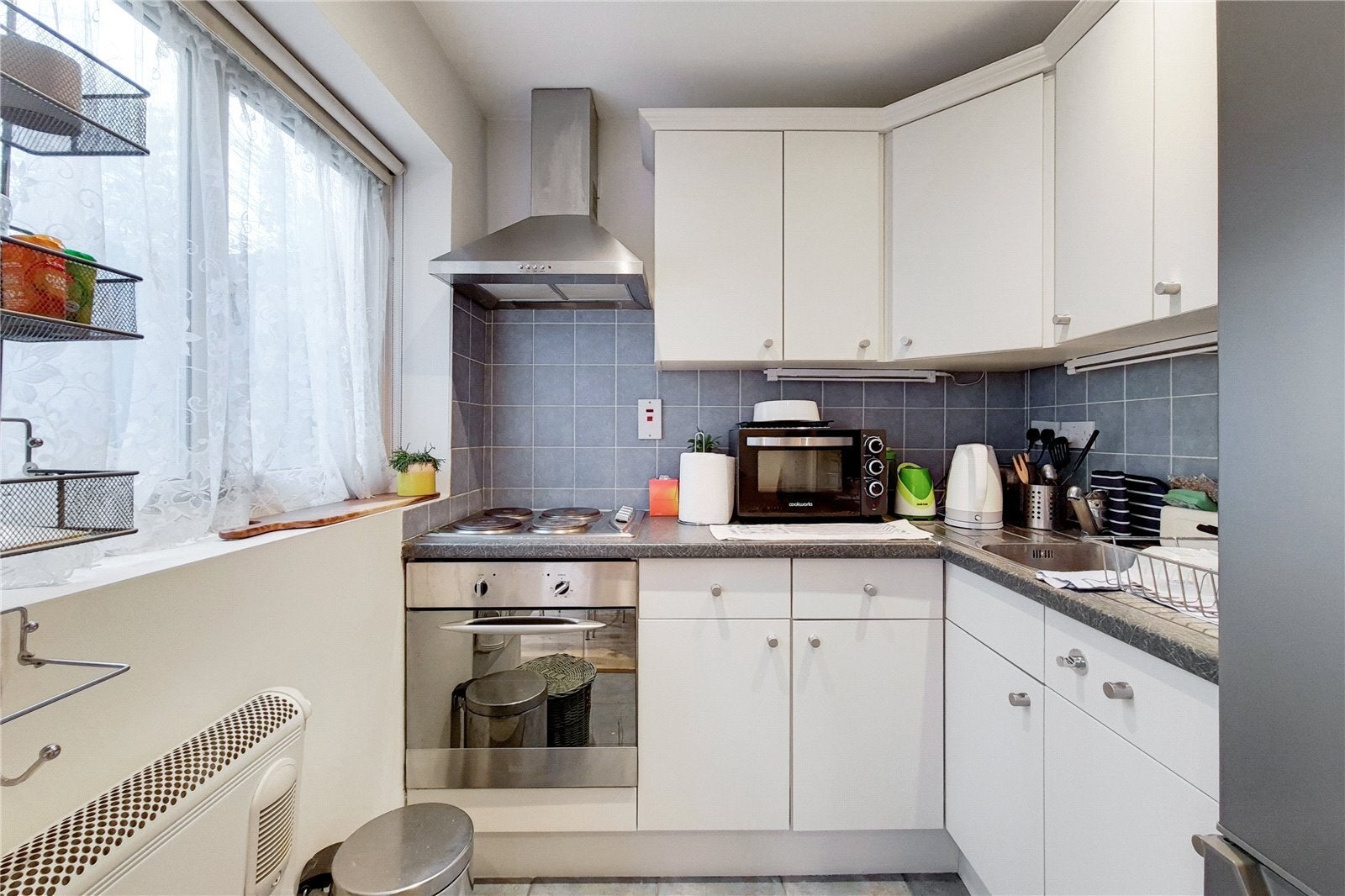Flat Fellows Road in Greater London