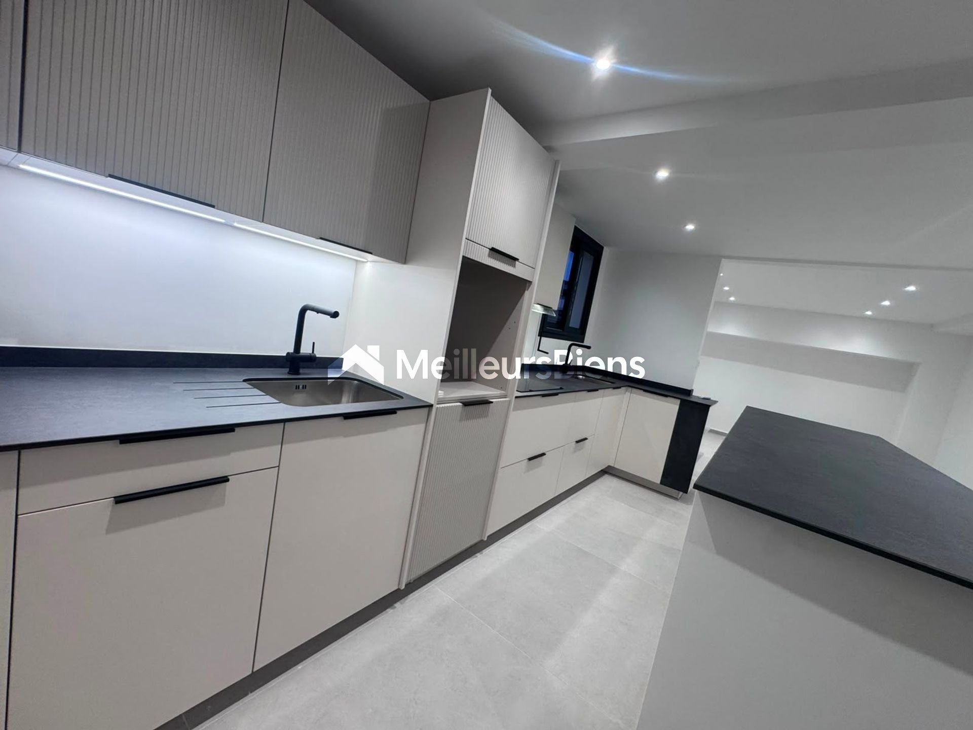 Appartement Rue Paul Valentino à Le Gosier