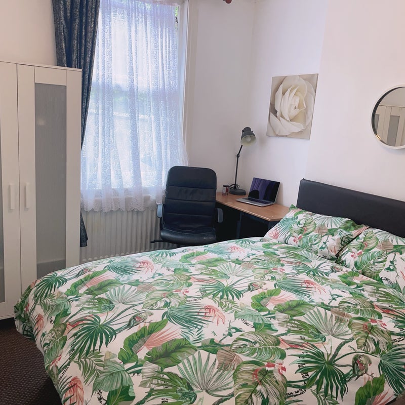 Room Gulson Road in Coventry