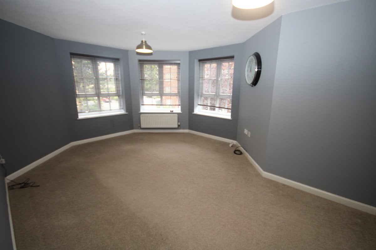 Flat Thomas Brassey Close in Chester