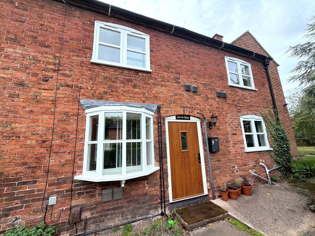 House Rayson Close in Lichfield