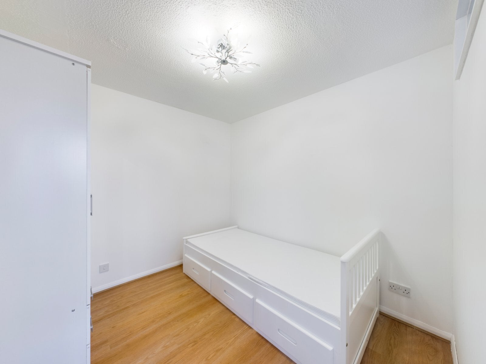 Flat John Silkin Lane in Greater London