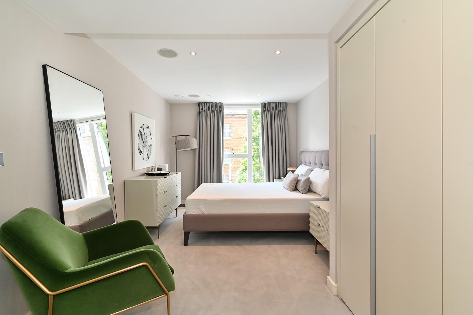 Flat Gatliff Road in London