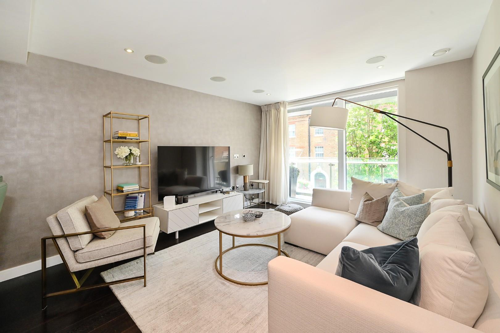 Flat Gatliff Road in London