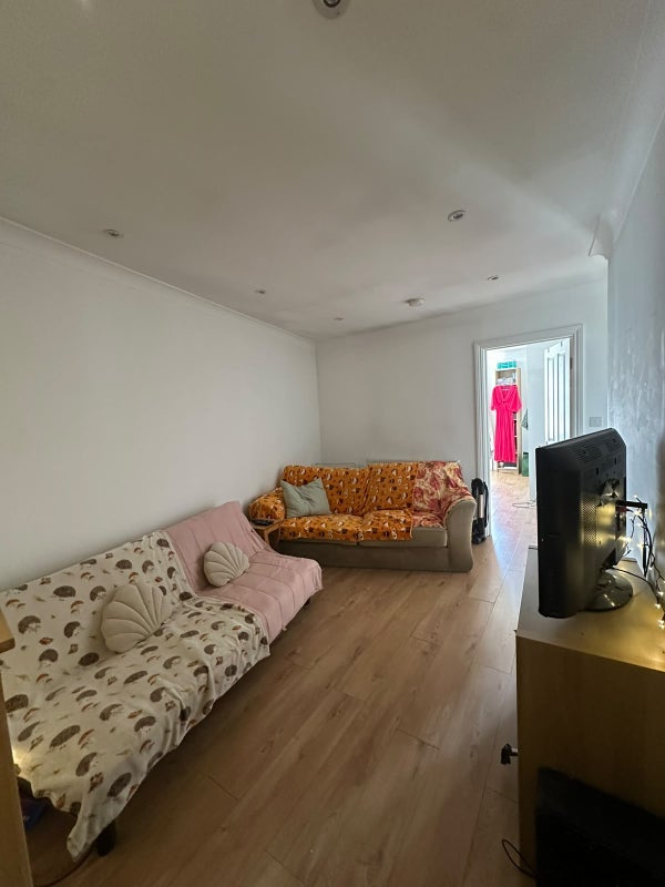 Room Uxbridge Road in Greater London
