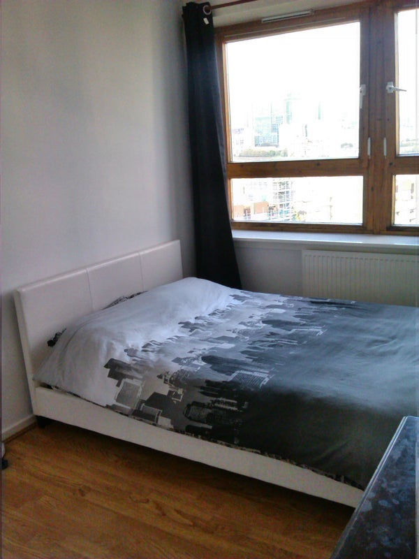 Flat Oxestalls Road in Greater London