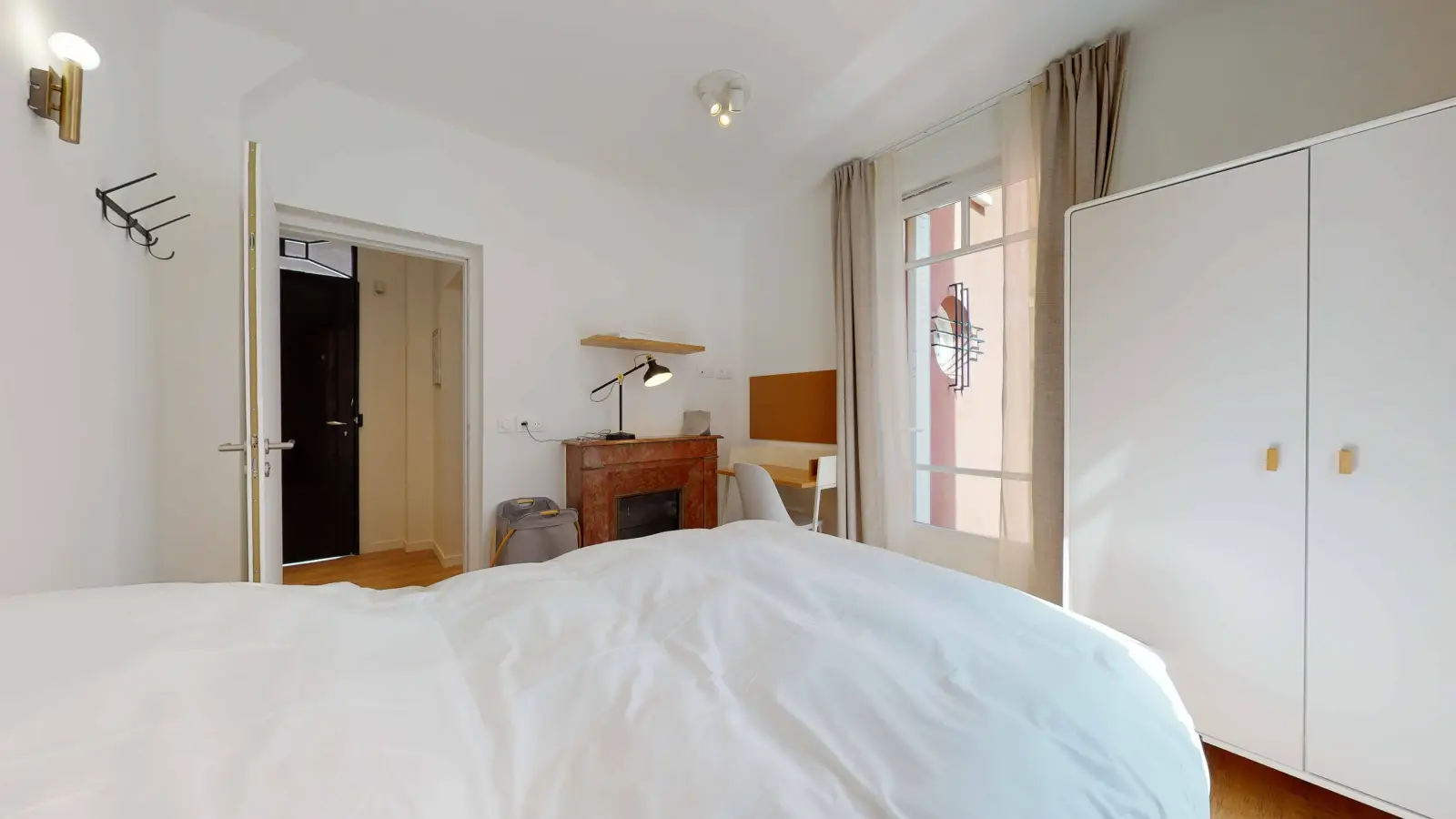 Room Avenue Franklin Roosevelt in Suresnes