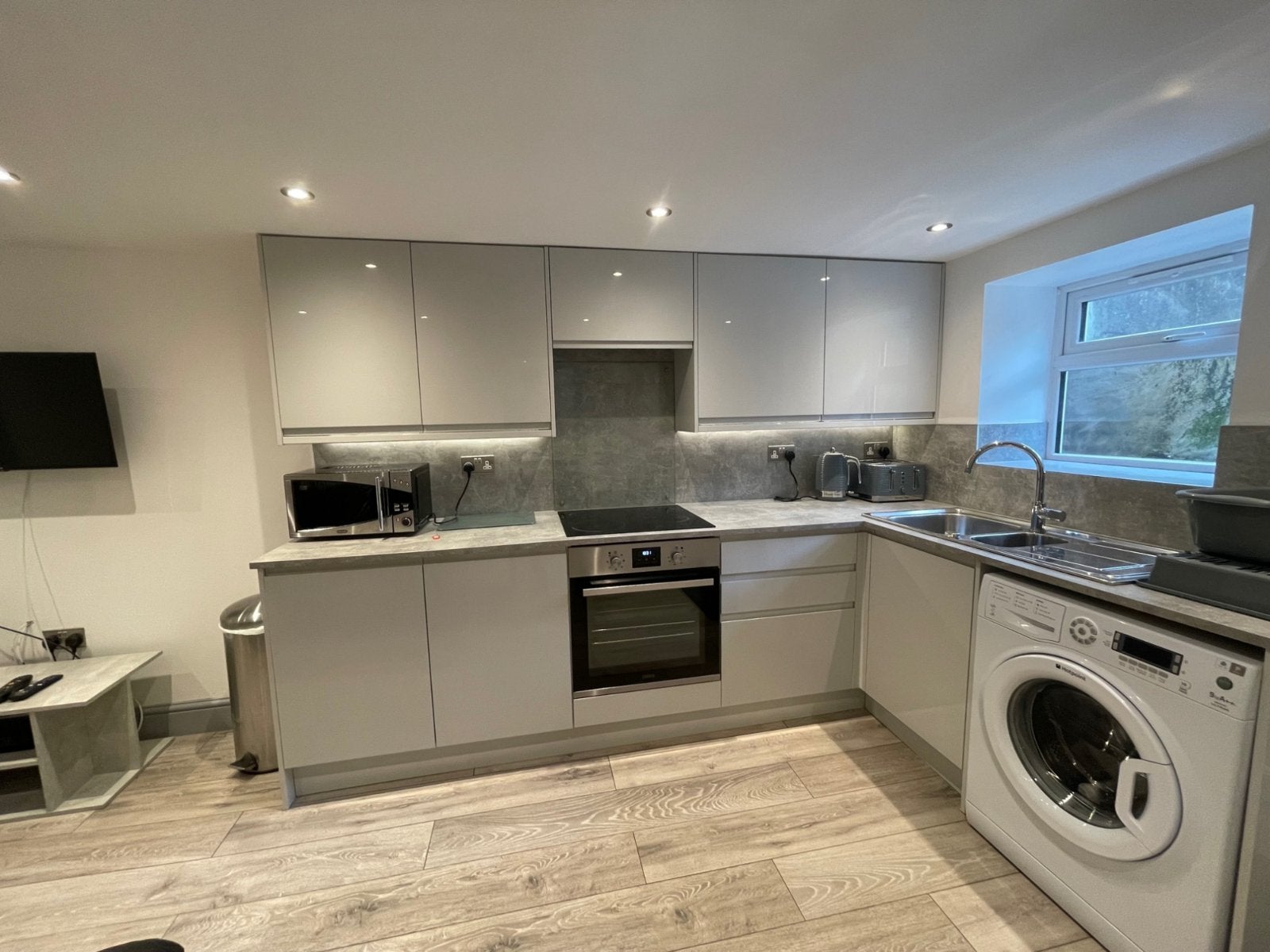 Flat Kirkstall Lane in Leeds