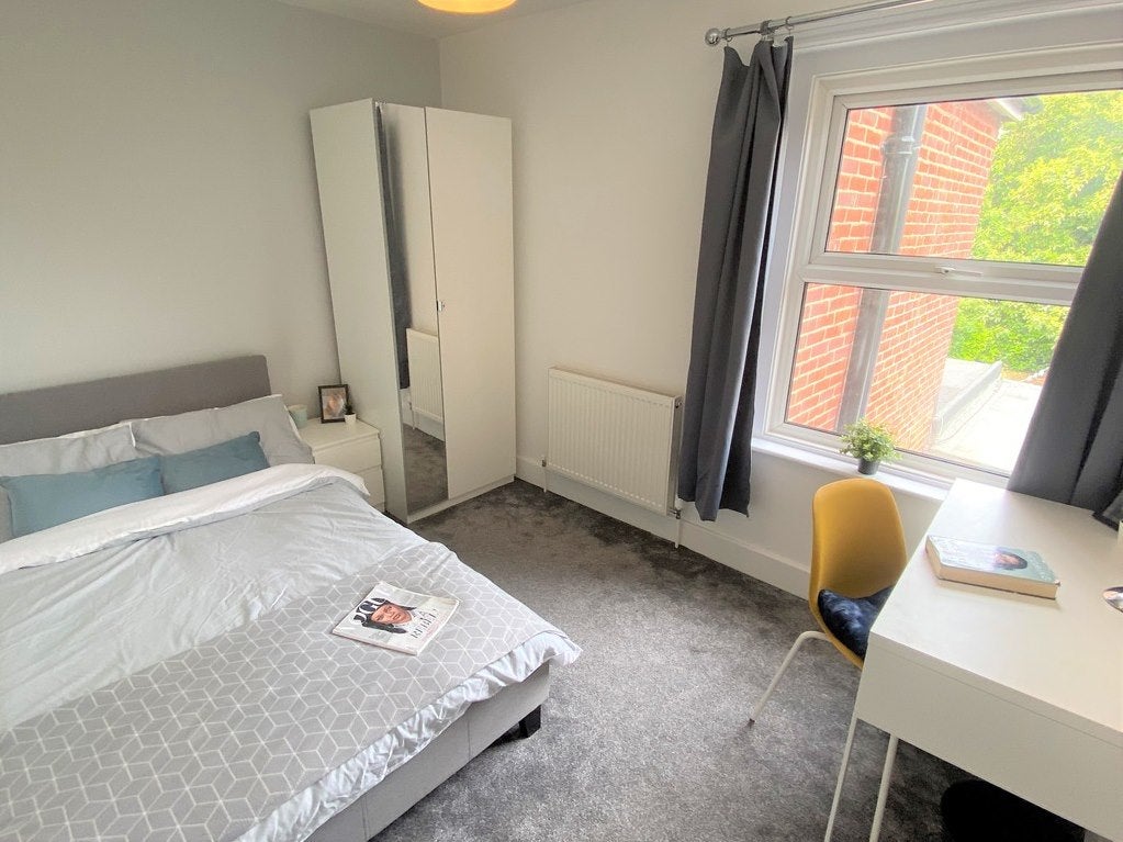 Room Broadlands Road in Southampton