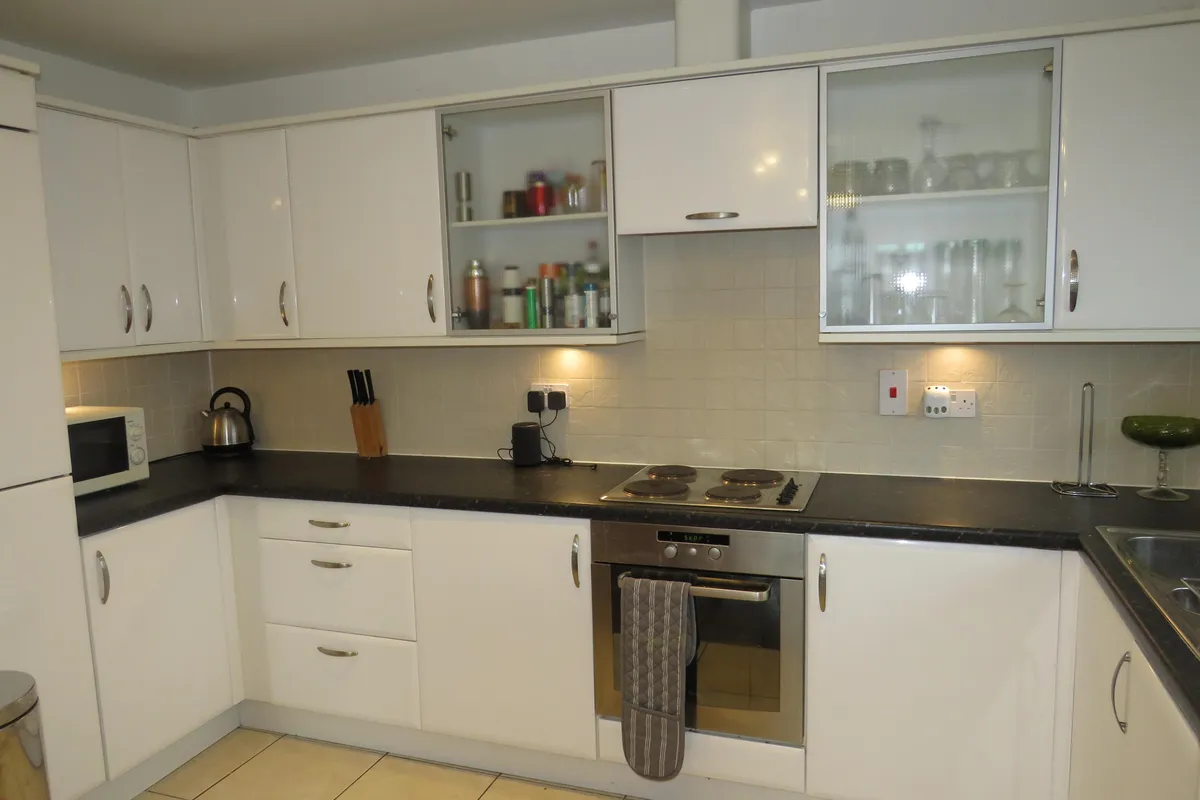 Flat Taverners Way in Hoddesdon