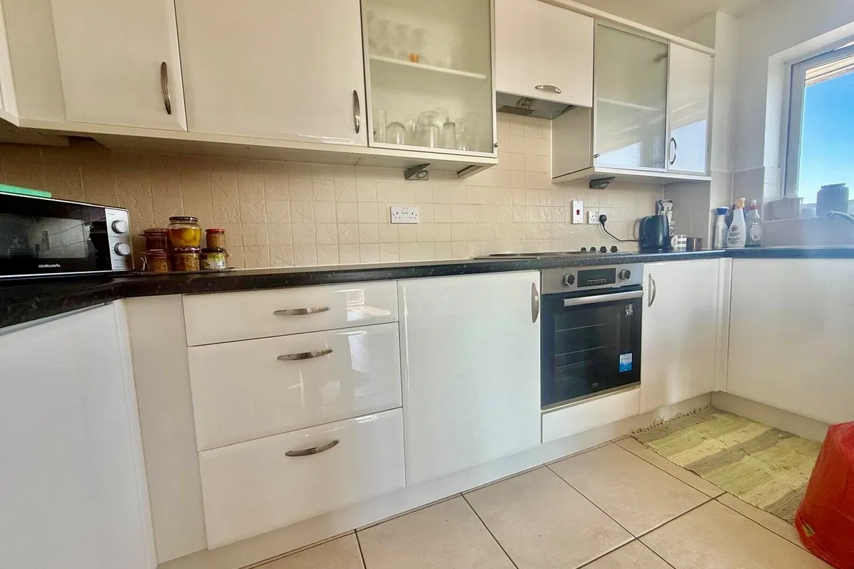 Flat Taverners Way in Hoddesdon