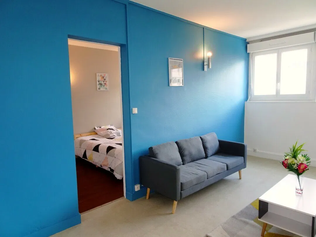 Room Rue Armand Saffray in Le Mans