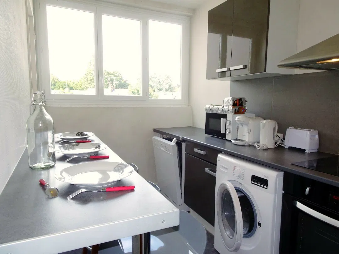 Room Rue Armand Saffray in Le Mans