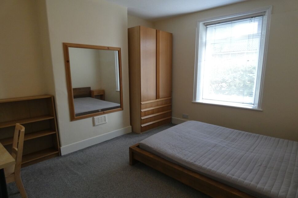 Flat Chippendale Place in Newcastle upon Tyne