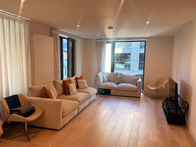 Room Clipper Street in Greater London