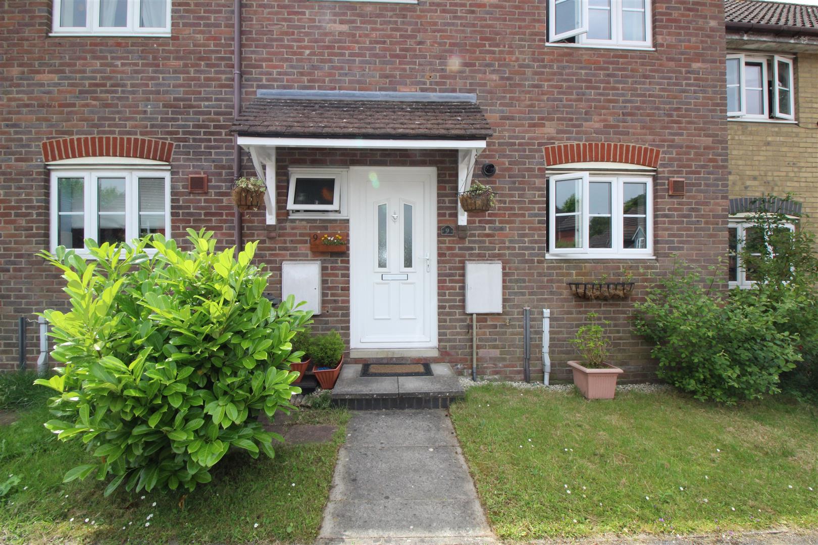 House Kelmscott Rise in Crawley