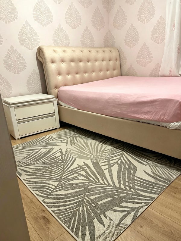 Room Cardiff Road in Pontypridd