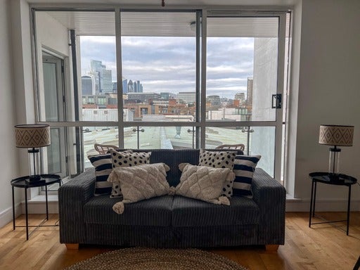 Room Royal Oak Yard in Greater London