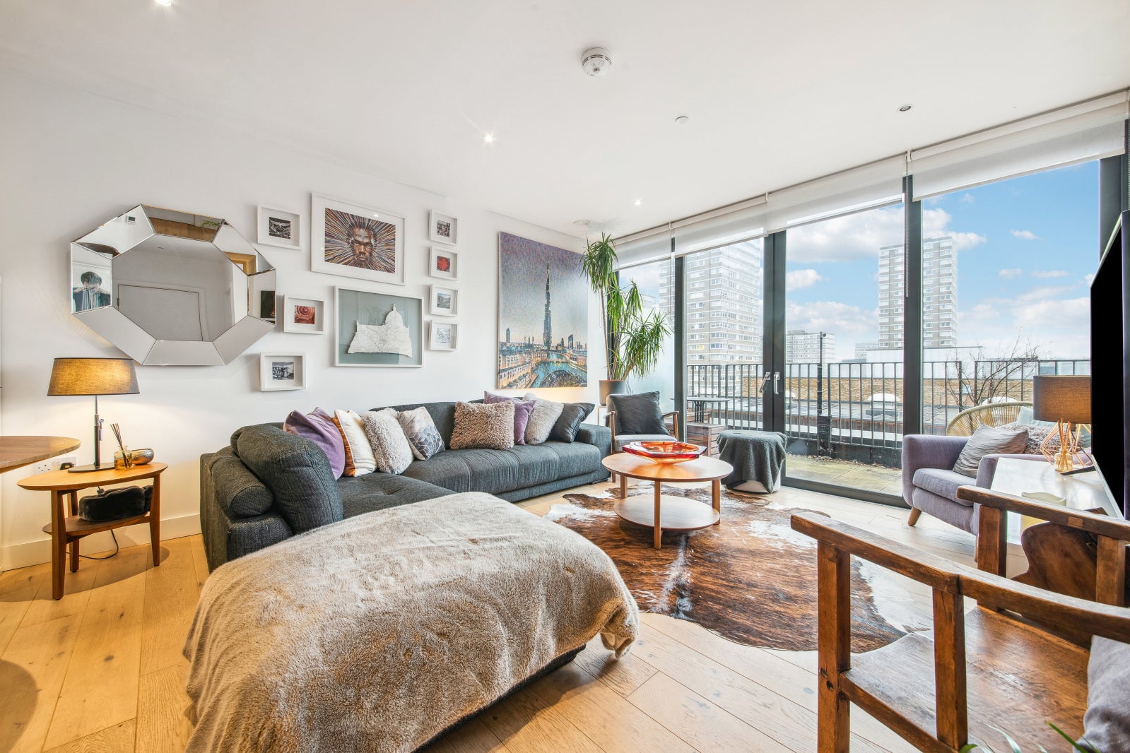 Flat Parkham Street in Greater London
