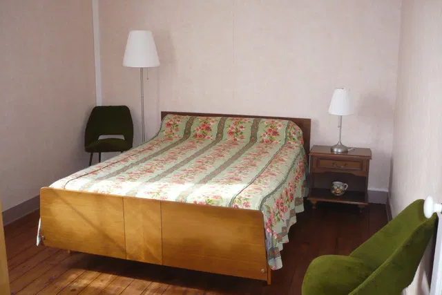 Chambre Rue de la Forge à Bussière-Badil