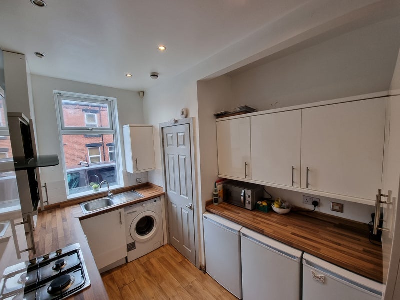 Flat Glossop Mount in Leeds