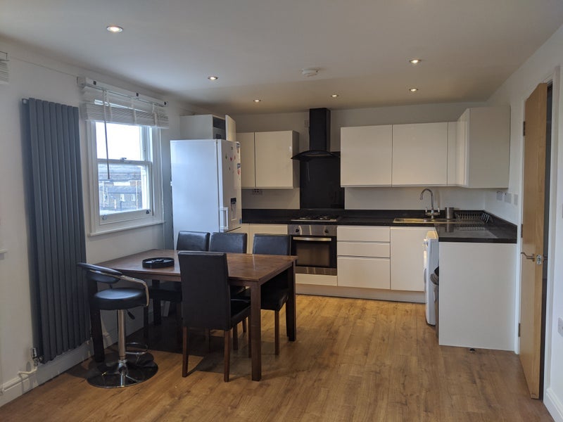 Flat Coldharbour Lane in Greater London