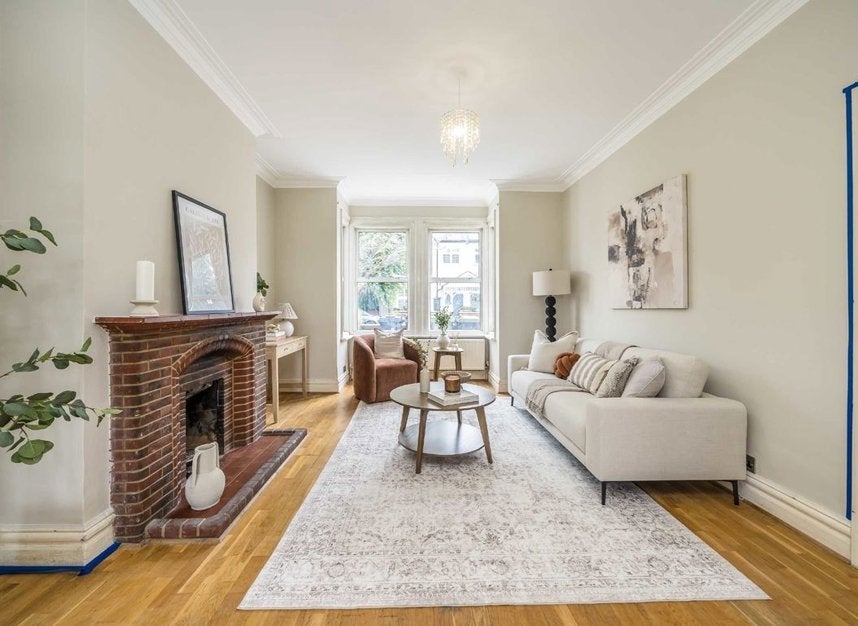 House Mervyn Road in Greater London