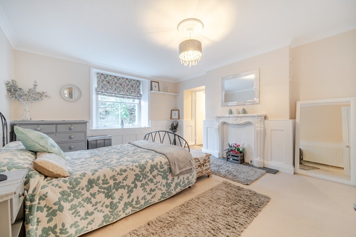Flat Evesham Road in Cheltenham