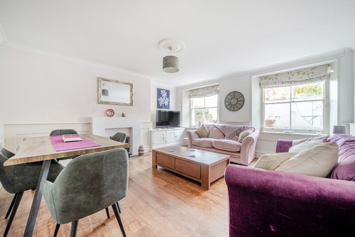 Flat Evesham Road in Cheltenham