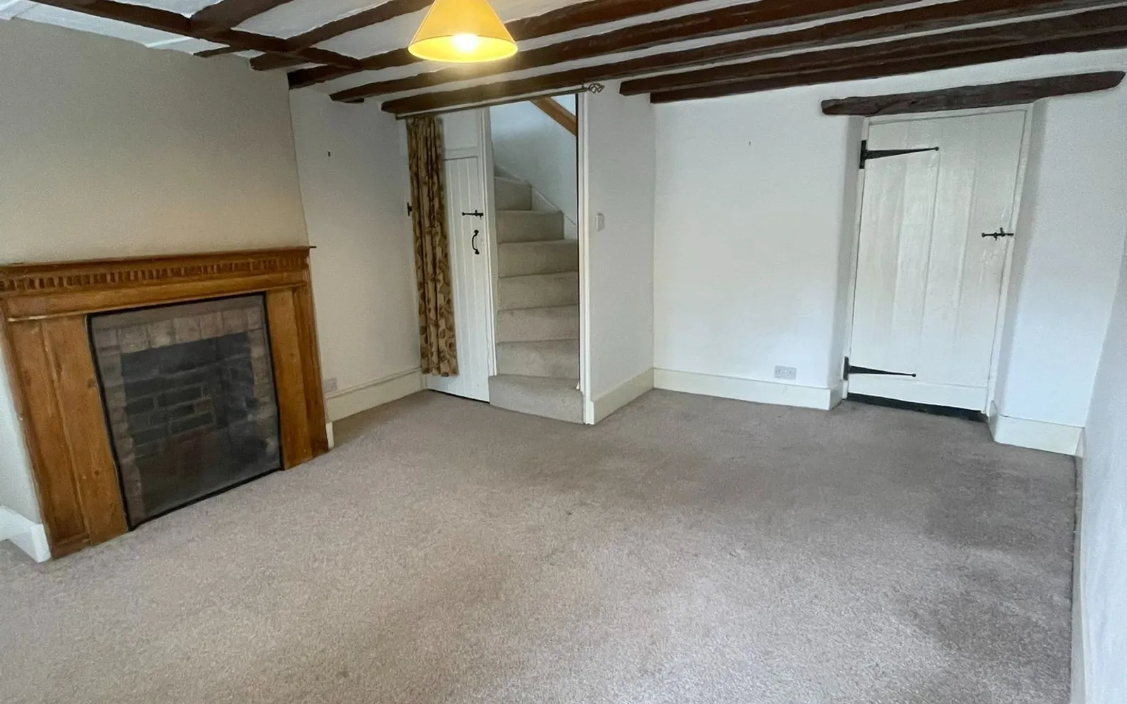 Flat Magpie Lane in Brackley