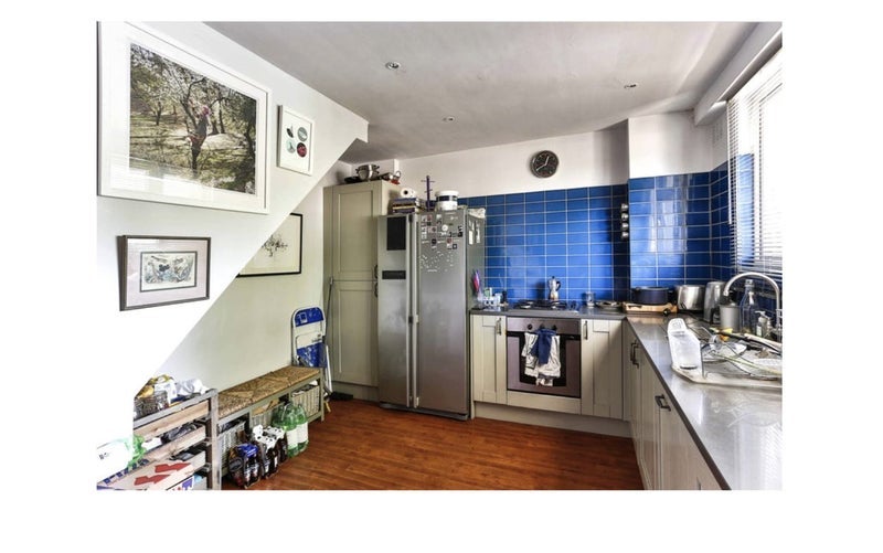 Room Battersea High Street in Greater London