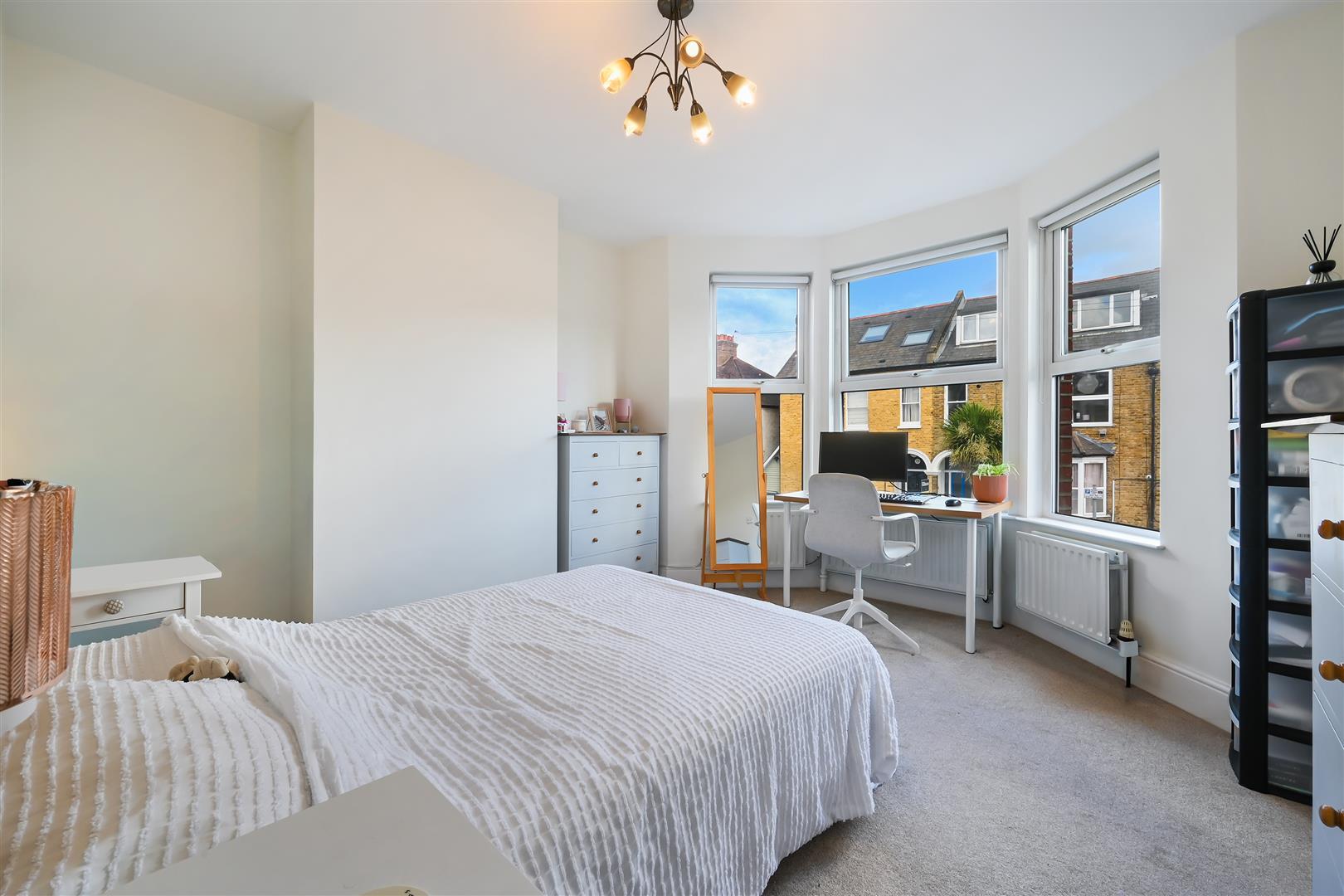 House Quicks Road in Greater London