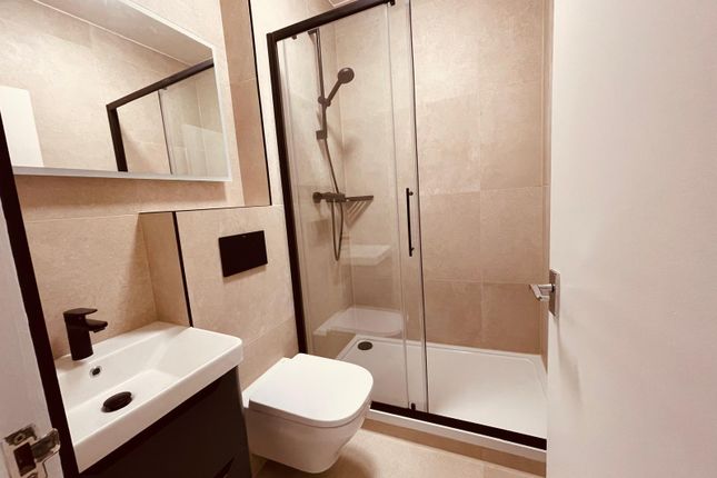 Flat Leinster Gardens in City of Westminster