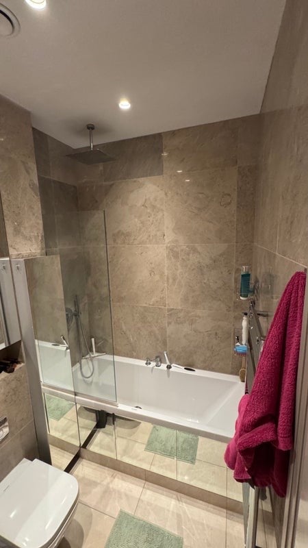 Flat Bolingbroke Grove in Greater London