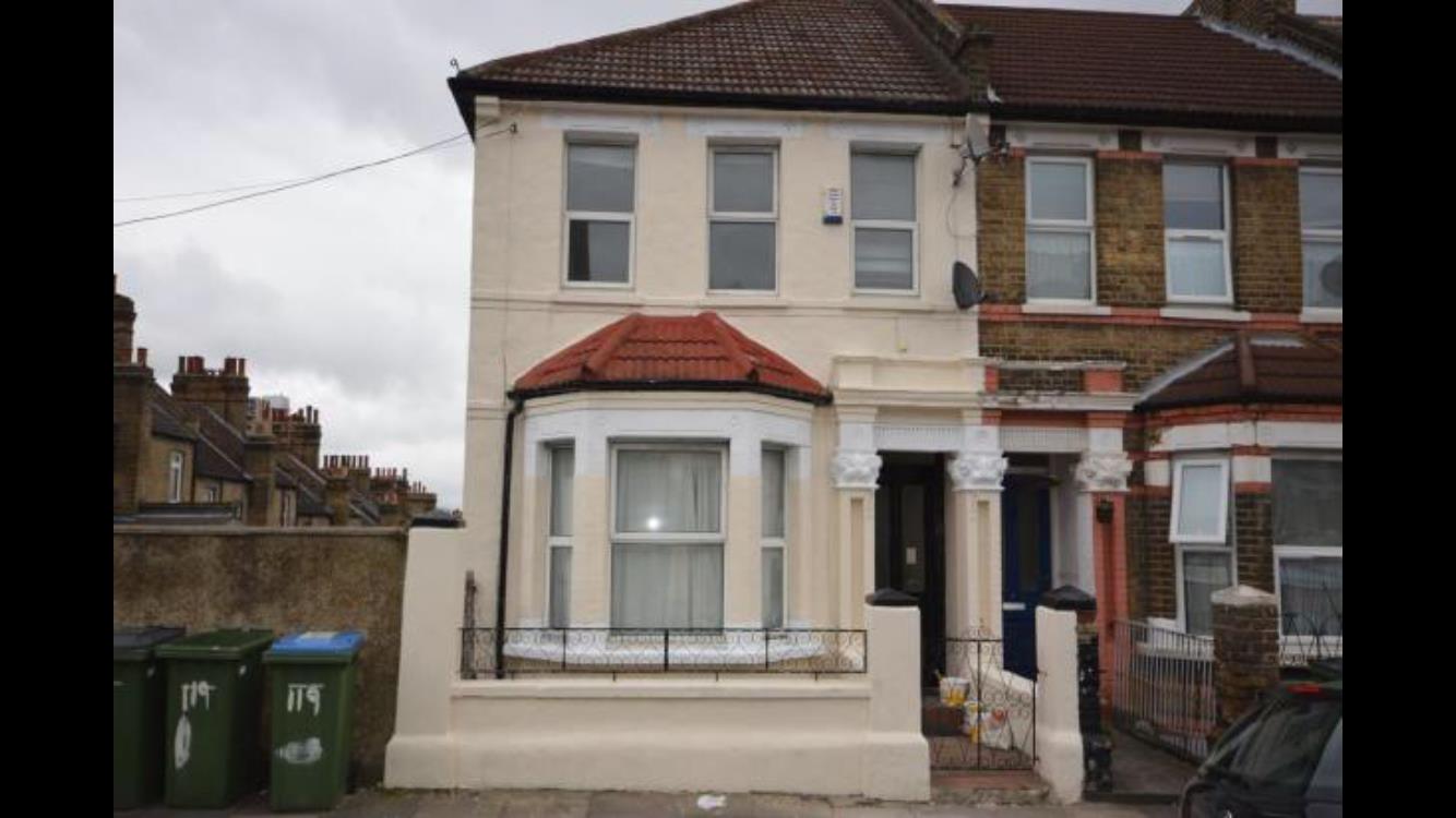 Room Brewery Road in Greater London