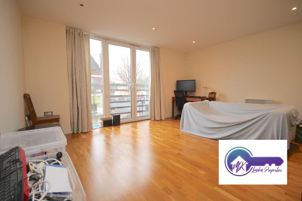 Flat Basire Street in Greater London