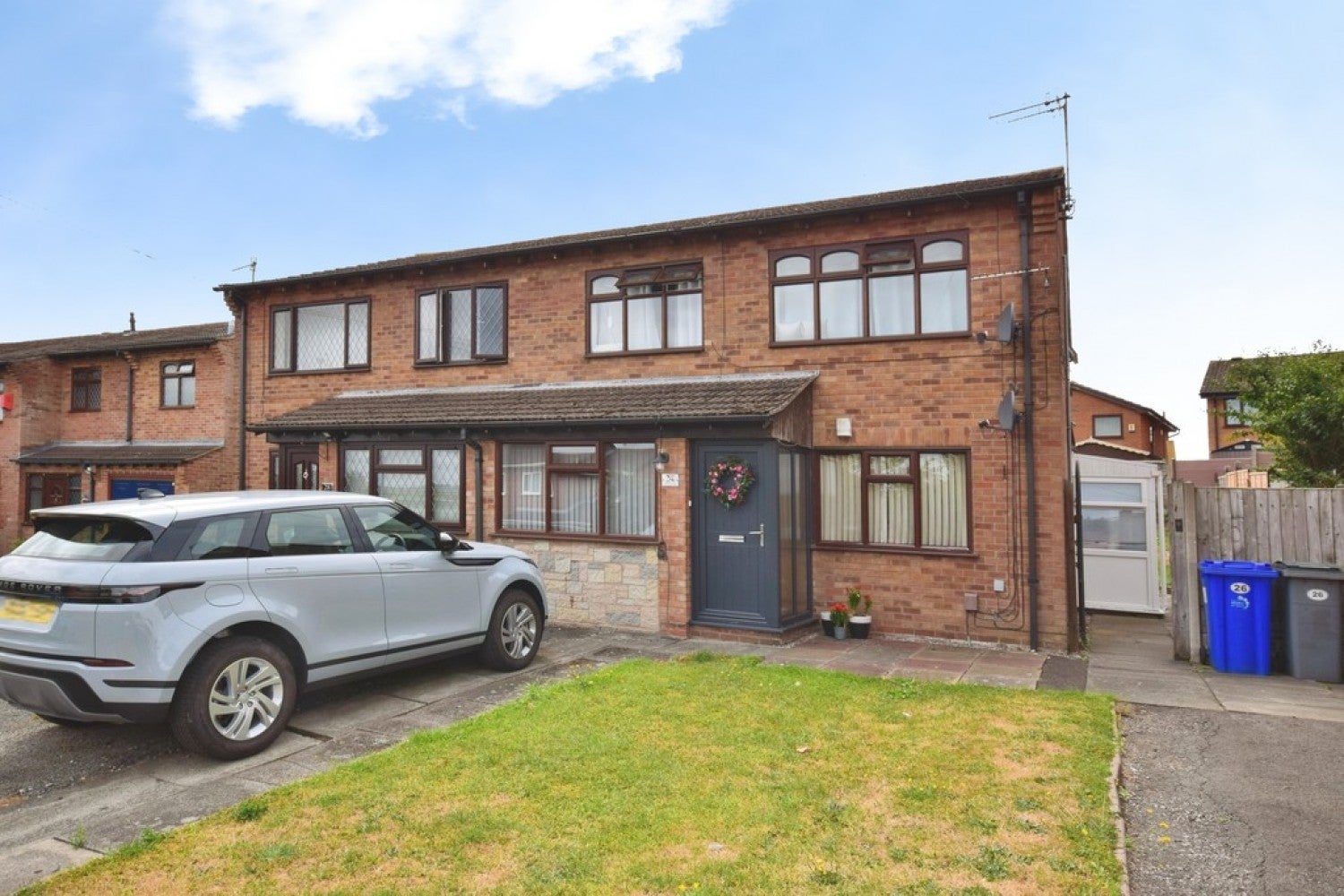 Flat Bexhill Grove in Stoke-on-Trent