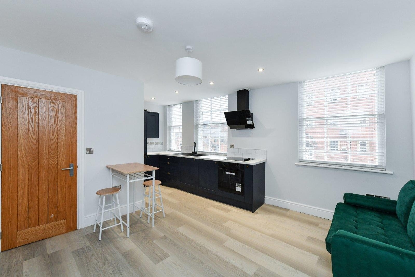Flat St James's Terrace in Nottingham
