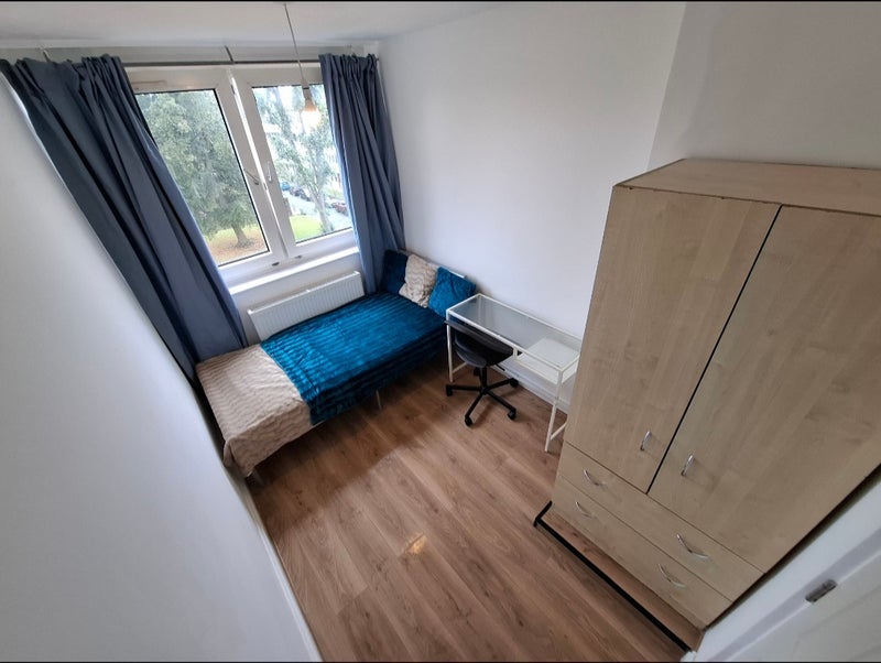 Room Shawford Court in Greater London