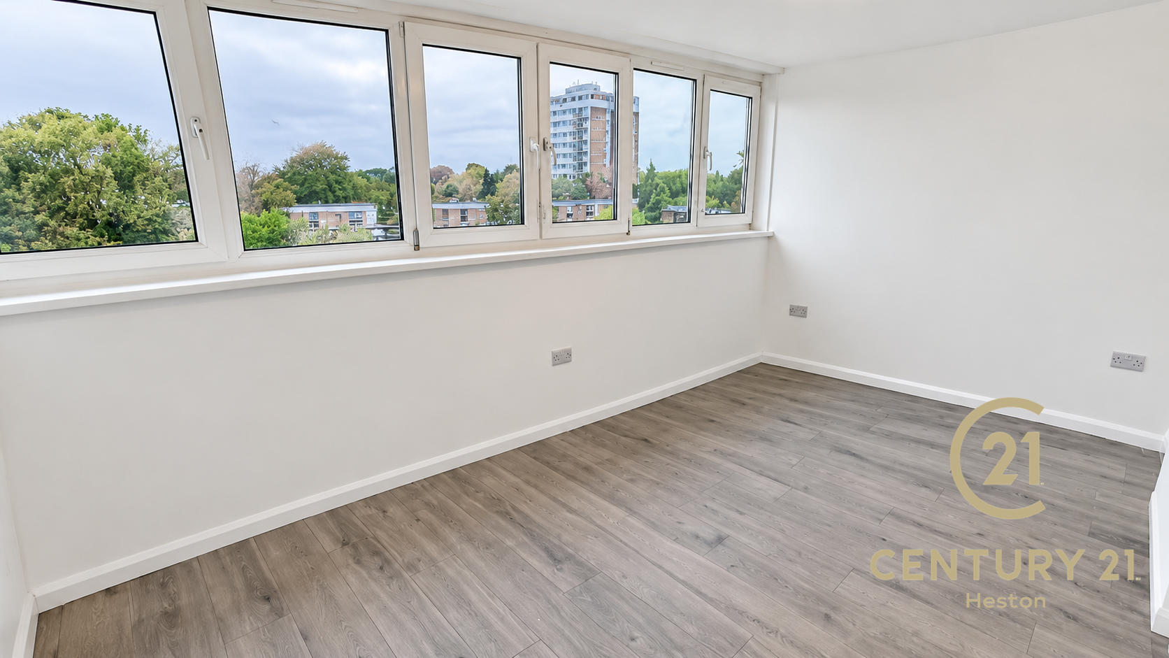 Flat Biscoe Close in Greater London