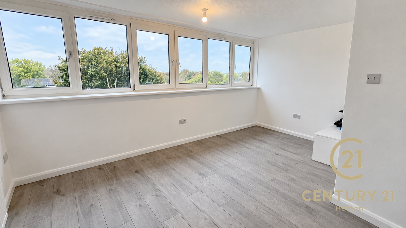 Flat Biscoe Close in Greater London