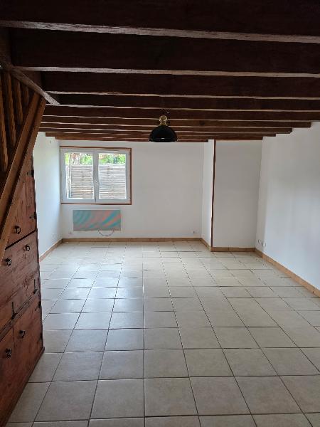 House Rue des Treilles in Libourne