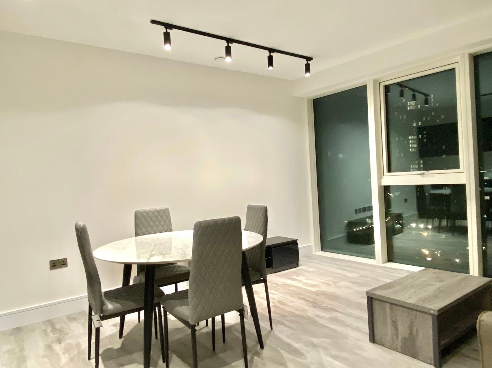 Flat Portal Way in Greater London