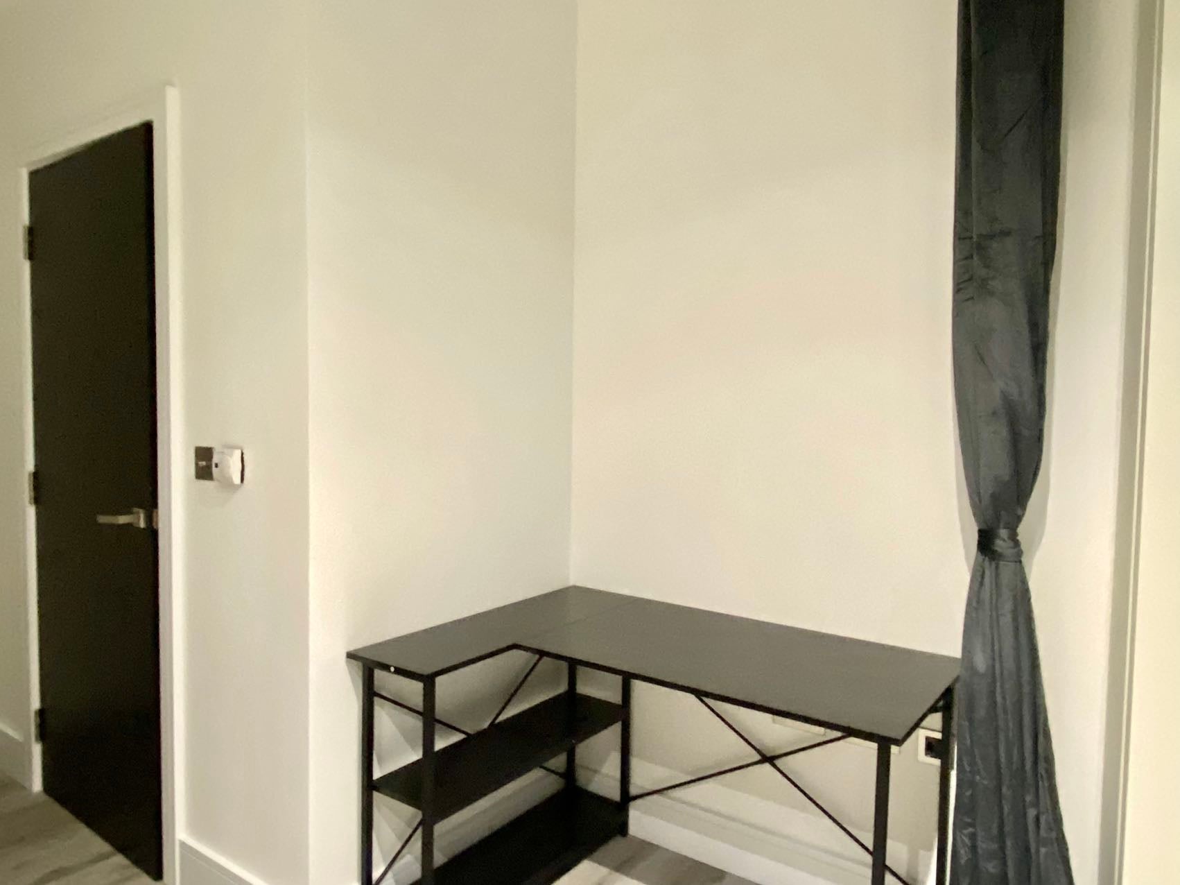 Flat Portal Way in Greater London