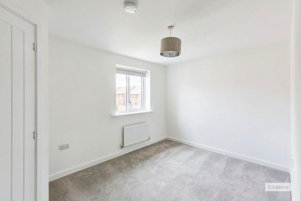 House Gabriel Way in Wellingborough