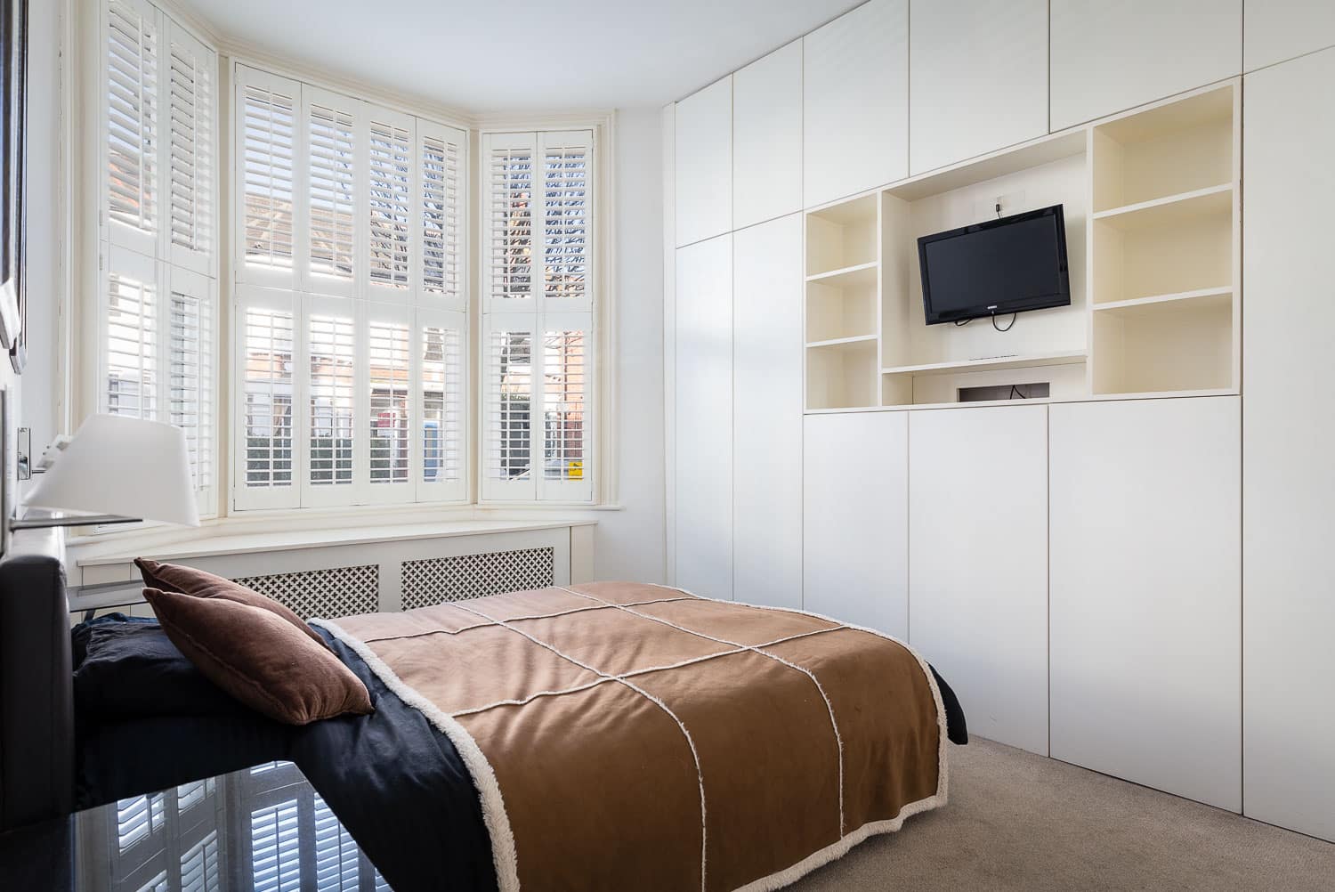 Flat Bramfield Road in Greater London